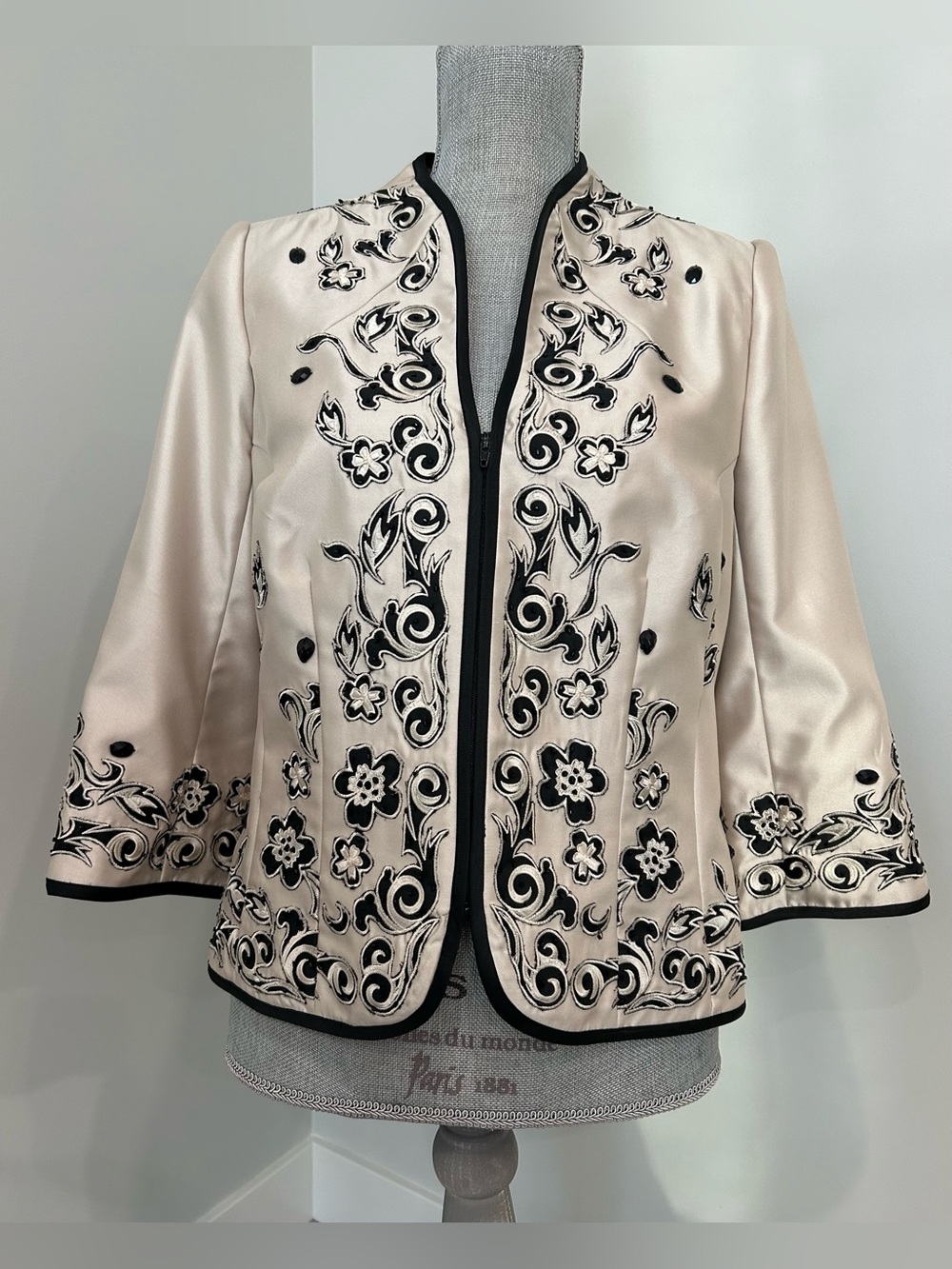 JS Collections Size 10 Evening Jacket Embroidered Beads Satin Cream Black
